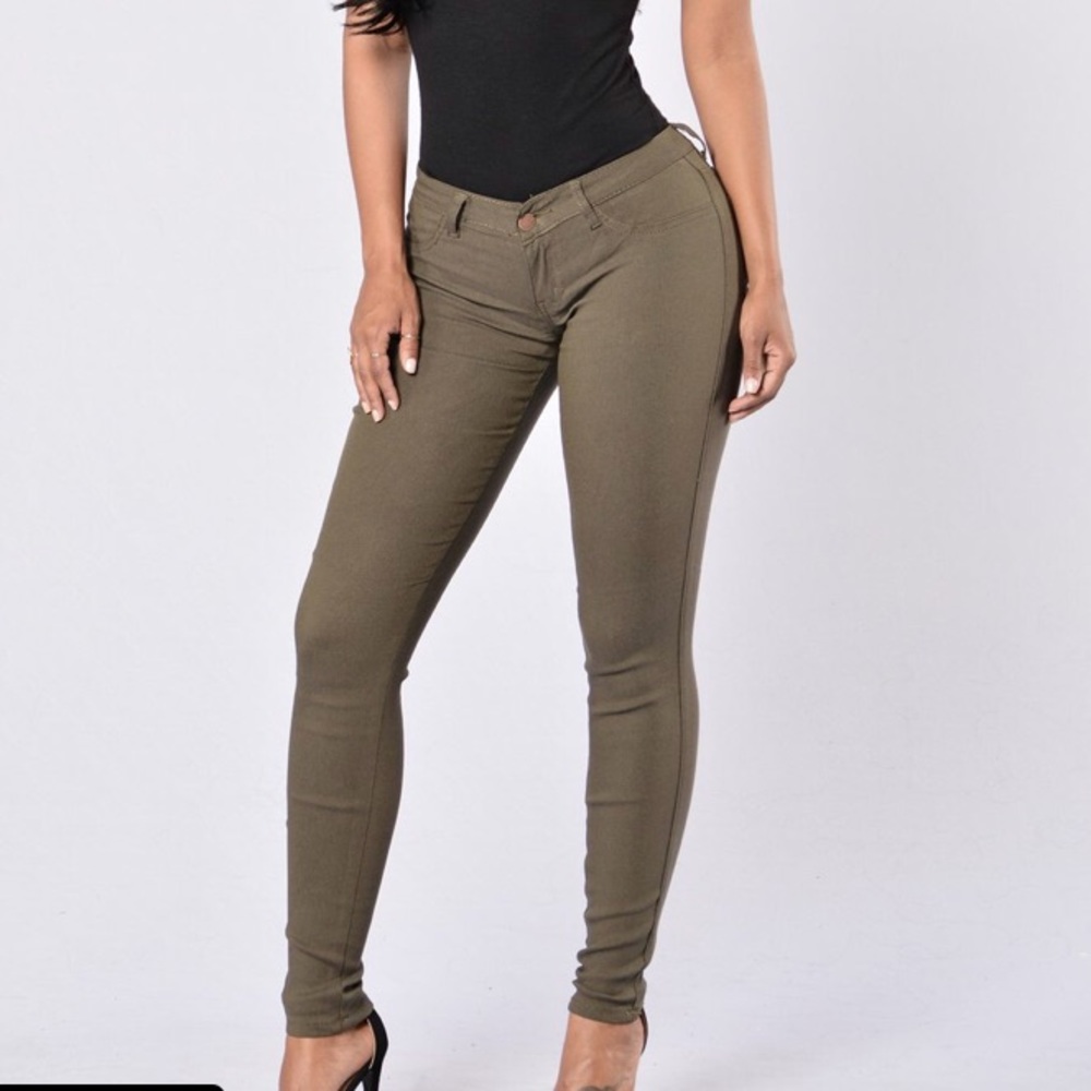olive fashionnova jeans/jeggings